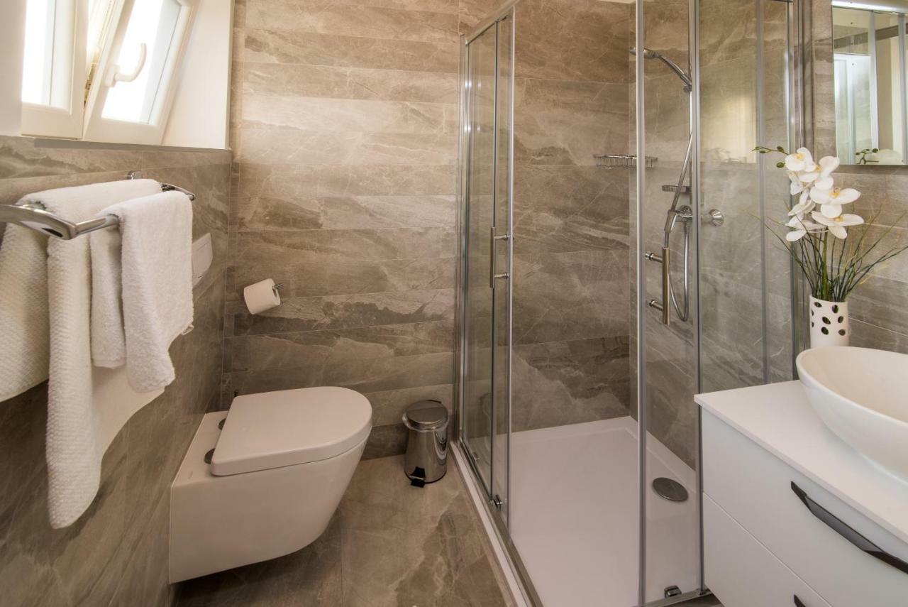 Luxury Apartment Imperia Krk Town Exterior photo
